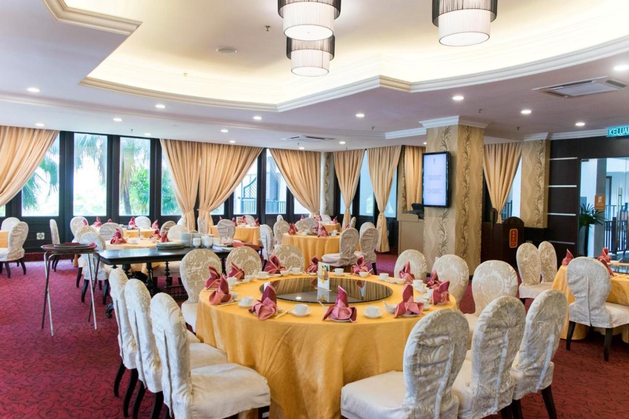 Mines Beach Resort Hotel Seri Kembangan Exterior photo