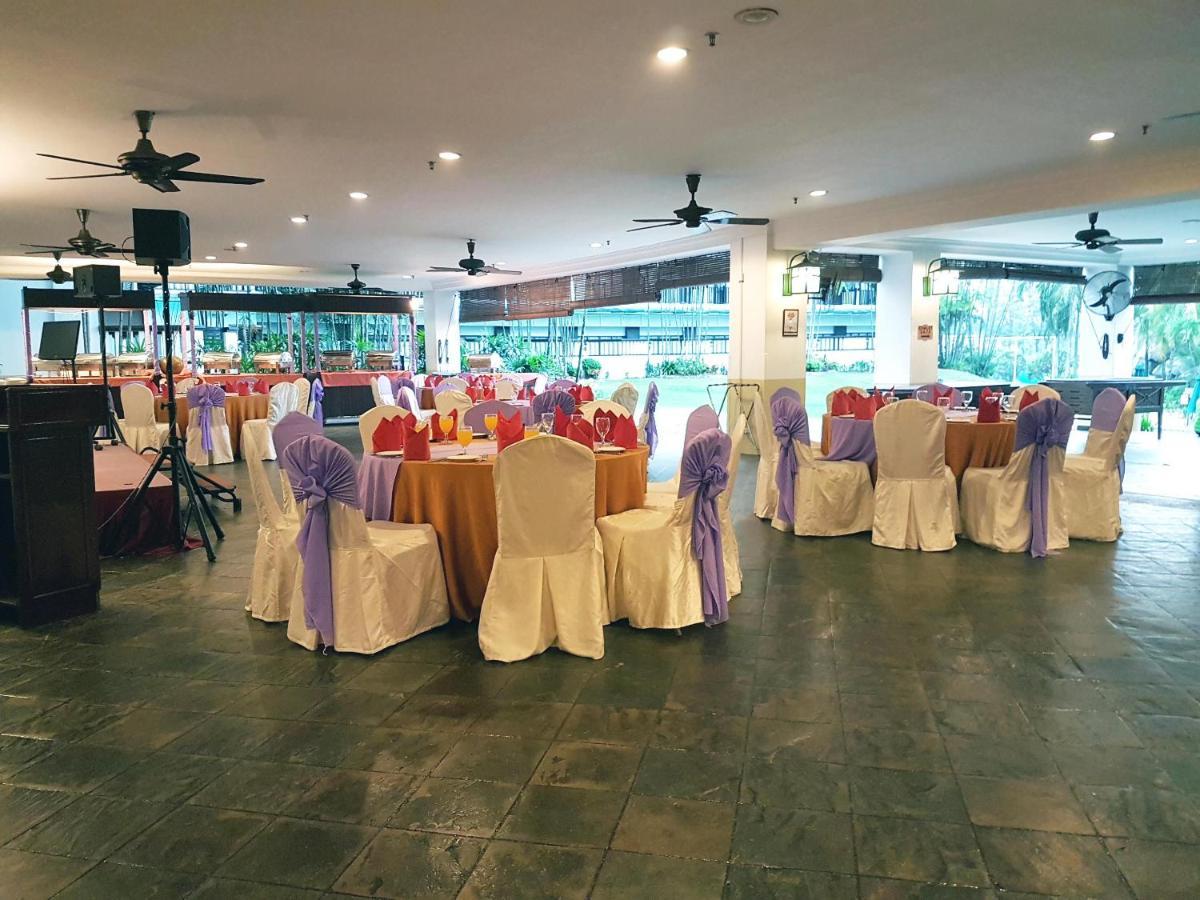Mines Beach Resort Hotel Seri Kembangan Exterior photo
